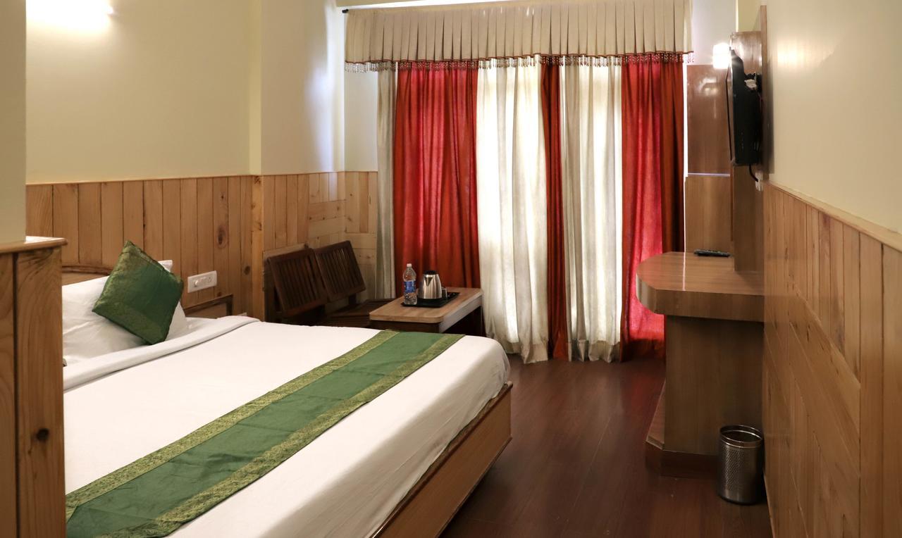 Oyo 22075 Hotel Bali Palace Катра Экстерьер фото