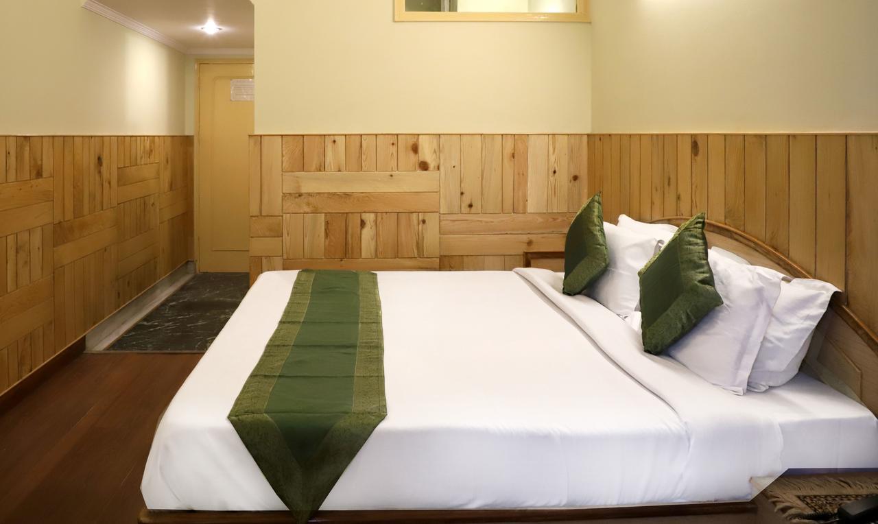 Oyo 22075 Hotel Bali Palace Катра Экстерьер фото