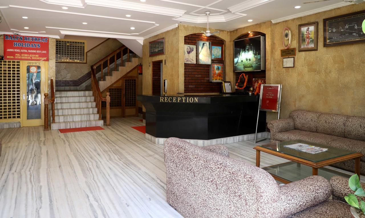 Oyo 22075 Hotel Bali Palace Катра Экстерьер фото