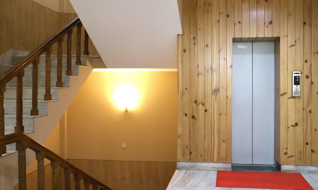 Oyo 22075 Hotel Bali Palace Катра Экстерьер фото
