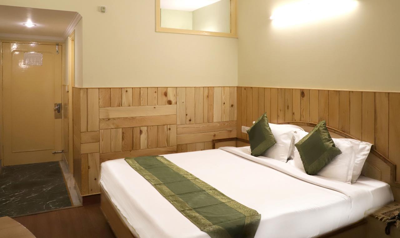 Oyo 22075 Hotel Bali Palace Катра Экстерьер фото