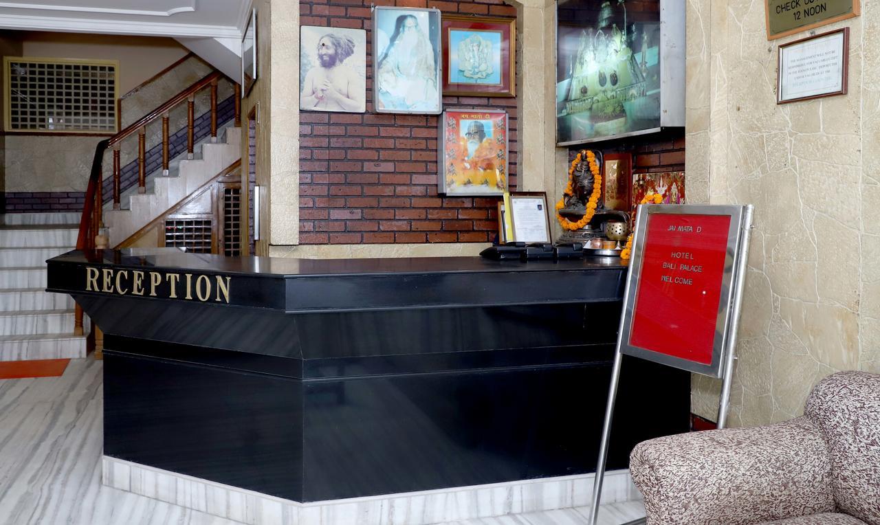 Oyo 22075 Hotel Bali Palace Катра Экстерьер фото