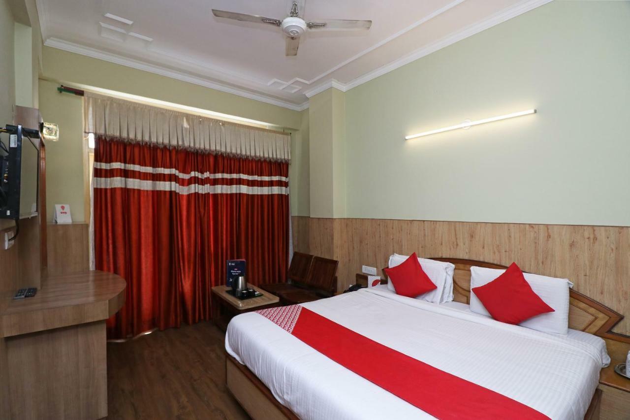 Oyo 22075 Hotel Bali Palace Катра Экстерьер фото