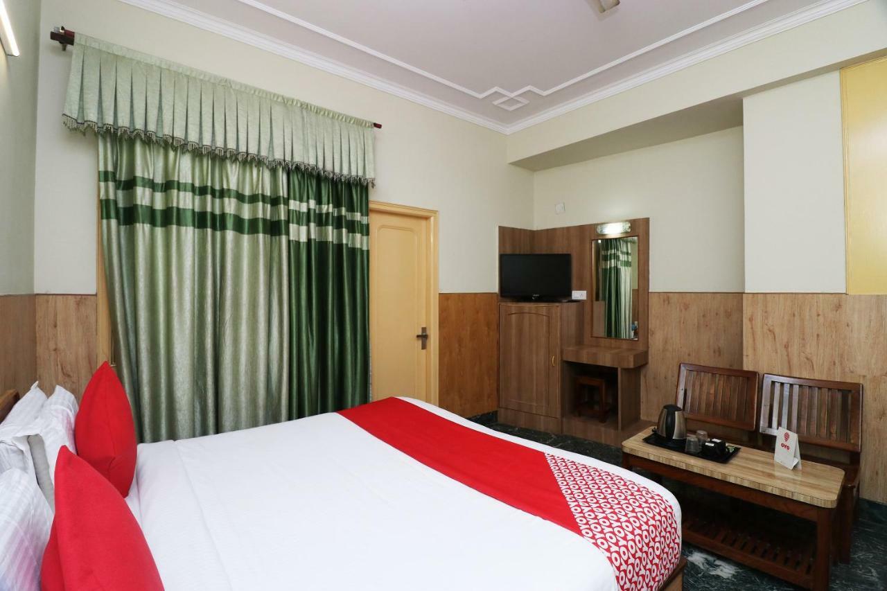 Oyo 22075 Hotel Bali Palace Катра Экстерьер фото